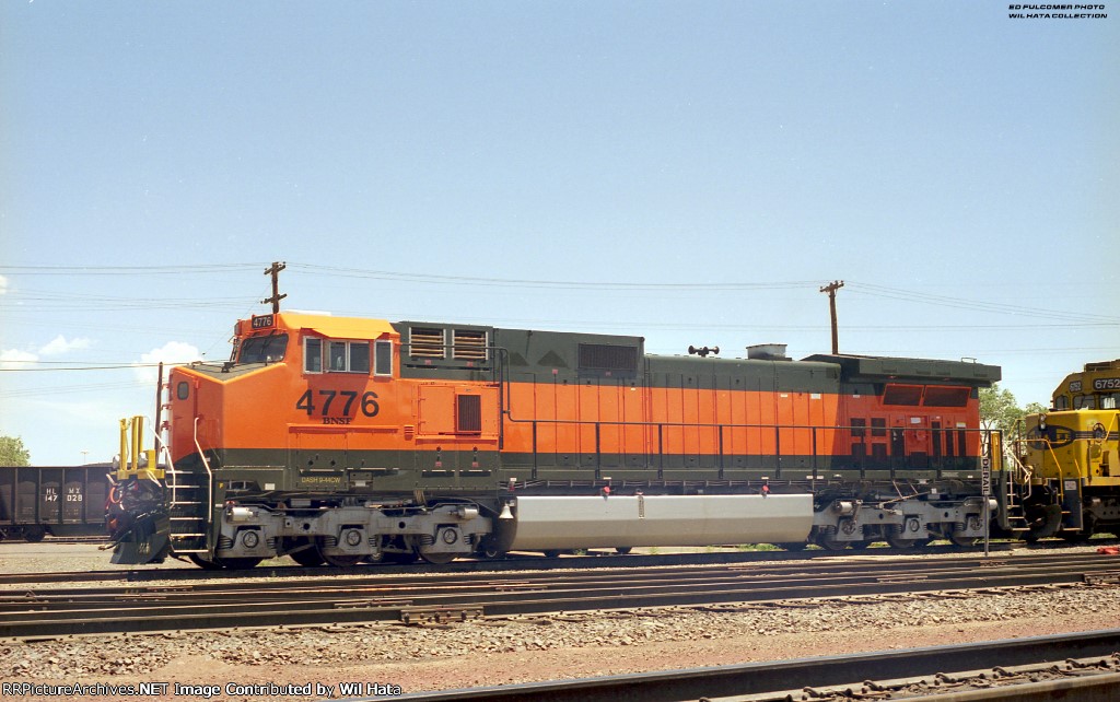 BNSF C44-9W 4776